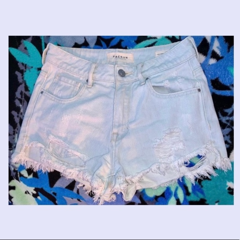 light wash pacsun distressed jean shorts size 26
